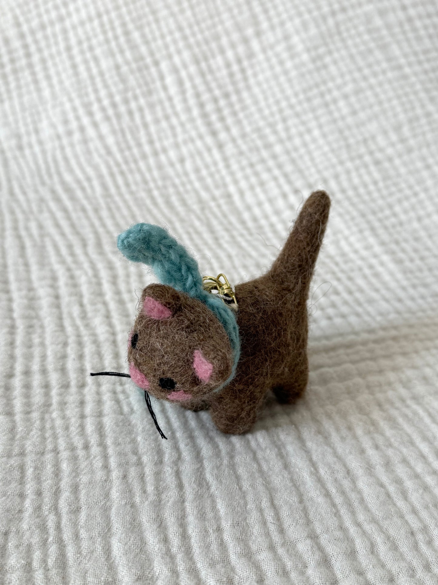 Kitty with Scarf Charm