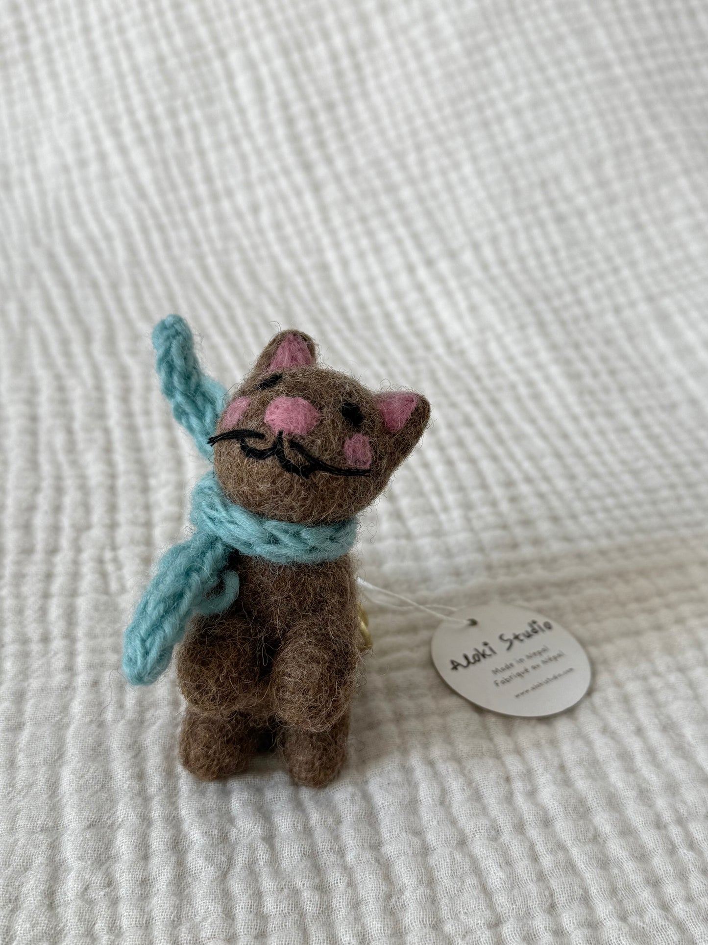 Kitty with Scarf Charm